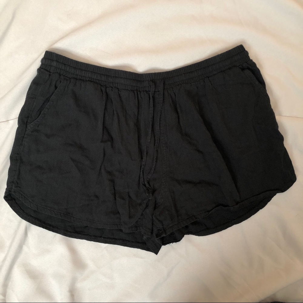 Universal Thread Black Shorts, Size L